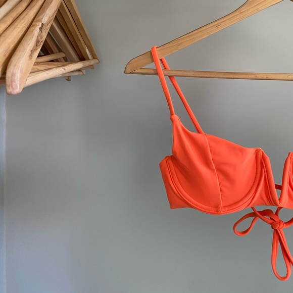 V Underwire Neon Orange Bikini Top - SHEIN Size S - Picture 2 of 5